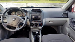 Kia Cerato, ÜV 11.2024 (8 foto / 12)