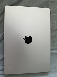 MacBook Pro 2021 14 inch 16GB/512GB (4 foto / 5)