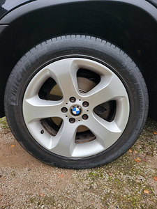 Диски R19 (132 стиль) разноширокие на BMW X5. (2 фото из 4)
