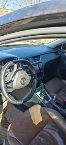 Skoda Octavia (8 фото из 9)
