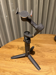 DJI OM 5 (1 foto / 1)