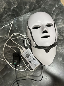 LED mask (1 foto / 2)