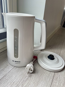 Чайник Bosch TWK3A011 (1 фото из 6)