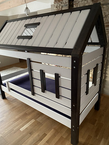 Детская кровать-домик Suwem 90х200 с новым матрасом (4 фото из 6)