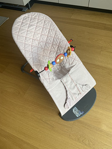 BabyBjörn lamamistool mänguasjuga (2 foto / 4)