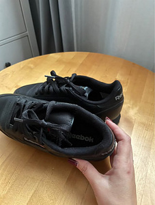 Кроссовки Reebok (4 фото из 5)