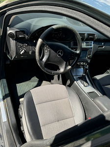 Mercedes-Benz C200 (5 foto / 7)