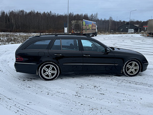 Mercedes-Benz E320 w211 (6 foto / 11)