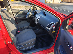 HYUNDAI I20 (7 foto / 14)