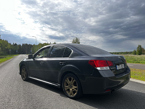 Subaru legacy 2011a. (4 foto / 7)