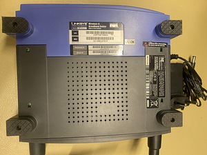 Роутер/ LINKSYS router (4 фото из 5)