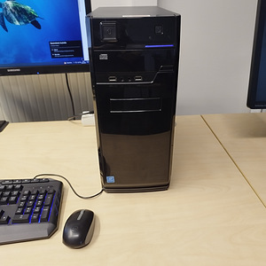 Lauaarvuti ASUS Intel G4400/8GB RAM/SSD (2 foto / 4)