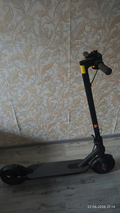 Elektriline tõukeratas (2 foto / 2)