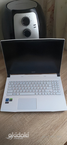 Ноутбук MSI White Sword 15 / i5-12500H (фото #5)