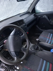 Vw Golf GTI (4 foto / 6)