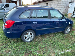 Skoda fabia (3 foto / 9)