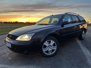 Ford Mondeo Ghia 2002 (3 foto / 11)