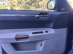 Chrjsler 300c (3 foto / 9)