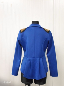Пиджак в стиле peplum (3 фото из 3)