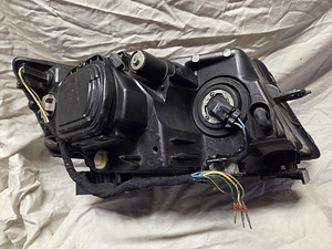 Subaru Tribeca esituled, headlight (6 foto / 8)