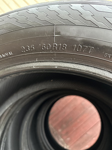 235/60 R18 naastrehvid (4 foto / 5)