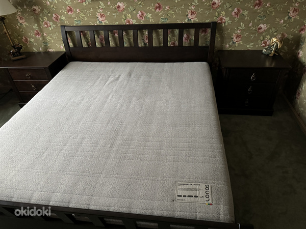 Кровать с комодом и матрасом (фото #5)