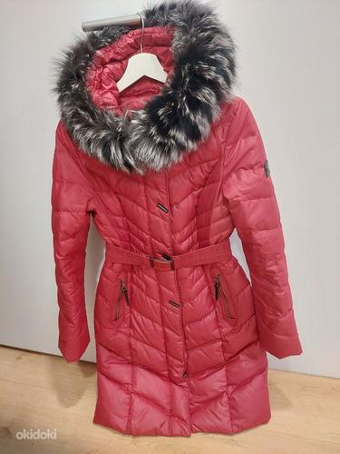 Красная зимняя куртка (пуховая куртка) (фото #1)