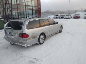 Мерседес бенз 320d (4 фото из 7)