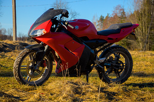 Yamaha TZR 50 (3 foto / 7)