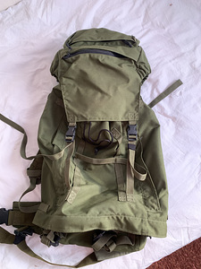 Большой рюкзак (3 фото из 3)