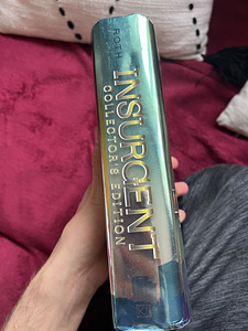 INSURGENT COLLECTOR’S EDITION book by V.Roth (2 foto / 9)