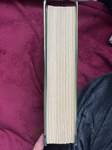 INSURGENT COLLECTOR’S EDITION book by V.Roth (6 foto / 9)