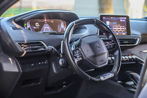 Peugeot 5008 GT Line, 2.0 130kw (9 foto / 14)