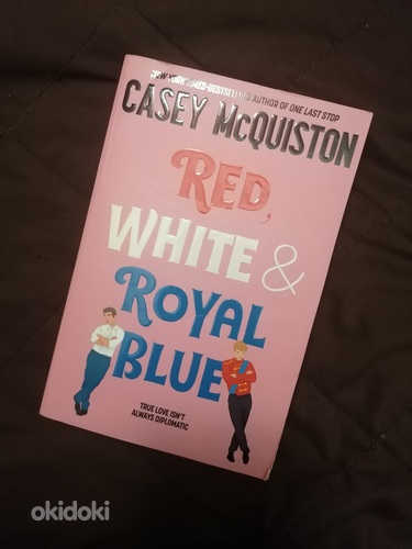 Red, white and Royal blue book (foto #1)