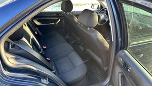 Volkswagen Bora 1,6 2005 (11 foto / 14)