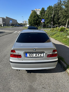 BMW 330 135 KW 2002 (2 foto / 7)