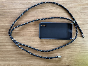 iPhone X telefoniümbris (2 foto / 2)