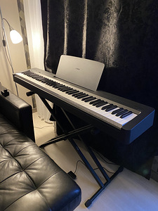 Yamaha P-145 Digital Piano Black (1 foto / 6)