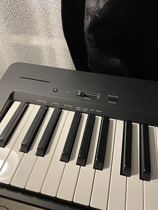 Yamaha P-145 Digital Piano Black (2 foto / 6)