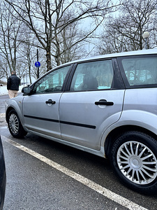 Ford Focus 1.6 Benzin Automaat / Registreerimistasu on makst (6 foto / 15)