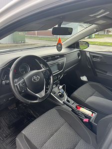 Toyota Auris 1.8 Гибрид + LPG Автомат 2014 (7 фото из 9)