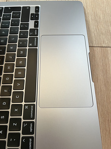 MacBook Air M2 (2022), 16GB/256GB, 13” (6 foto / 10)