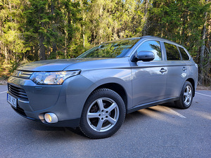 Mitsubishi outlander ,2.3 tdi.2013a. (4 foto / 10)