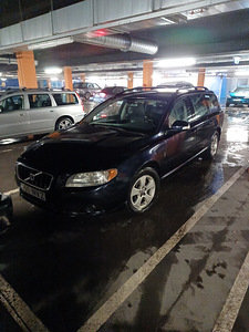 Volvo V70 2.4 136kW (1 foto / 9)