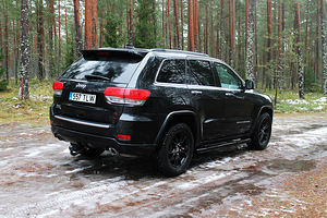 Jeep Grand Cherokee (3 foto / 11)