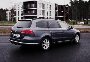 Volkswagen Passat 2.0 103 kW (2 foto / 4)