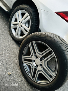 Mercedes-Benz GLE 250 150kW 2.1AMG Special Edition (9 foto / 9)