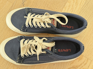 Кеды Levis размер 39 (3 фото из 5)