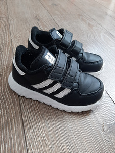 Adidas tossud 24, 15,3 cm (1 foto / 4)