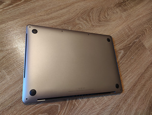 Macbook pro 2019 i5/16gb/250gb Väga hea hind! (2 foto / 2)